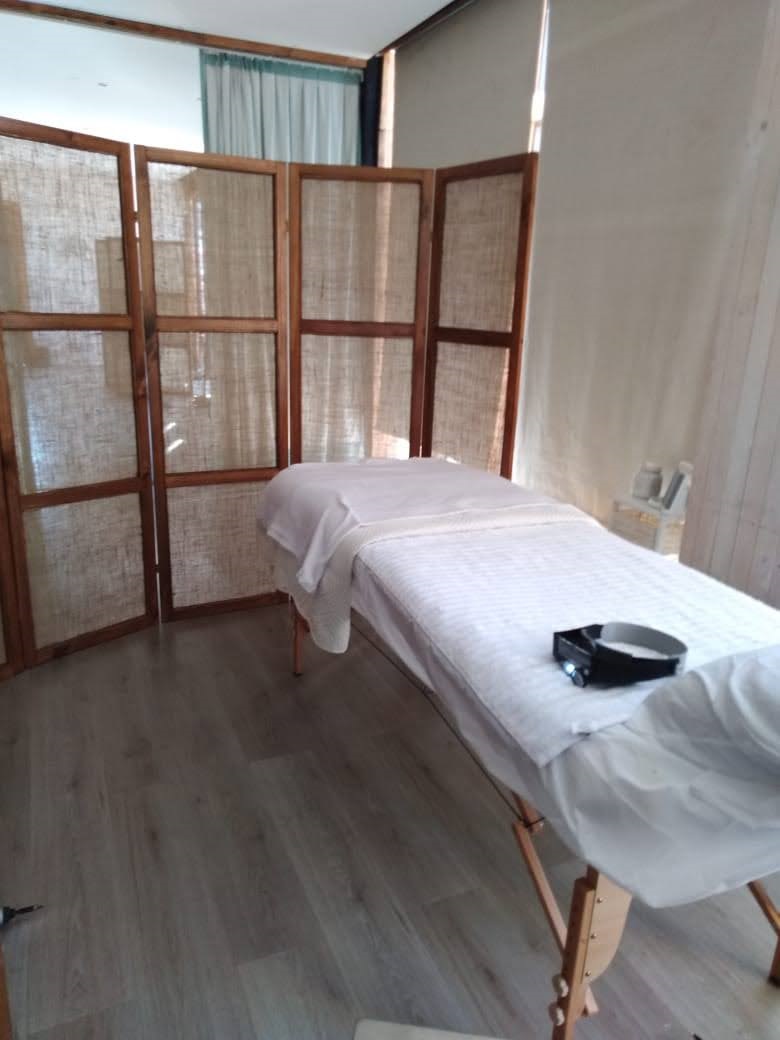 Biombo separador de ambiente para spa y centros de estética